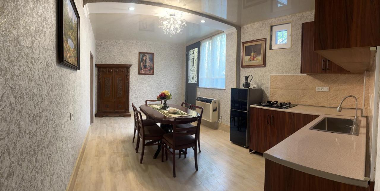 Kutaisi City Heart Apartment Exterior foto